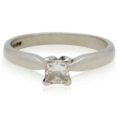 PRE-OWNED 18CT WHITE GOLD SOLITAIRE NATURAL PRINCESS CUT DIAMOND RING