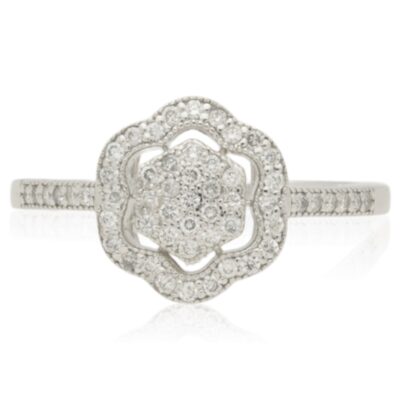 PRE-OWNED 18CT WHITE GOLD DIAMOND FLOWER HALO CLUSTER RING