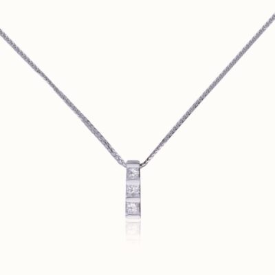 PRE-OWNED 18CT WHITE GOLD 3 STONE DIAMOND TRILOGY PENDANT - 2001