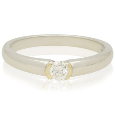 PRE-OWNED 18CT WHITE GOLD SOLITAIRE NATURAL DIAMOND RING - 0.17CTS