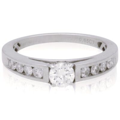 PRE-OWNED 18CT WHITE GOLD NATURAL DIAMOND RING WITH DIAMOND SHOULDERS