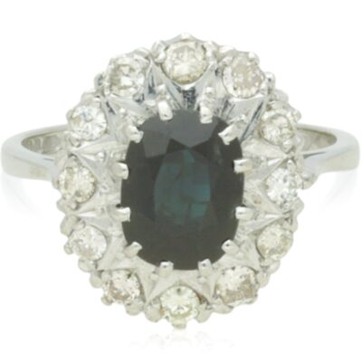 VINTAGE 18CT WHITE GOLD SAPPHIRE & DIAMOND CLUSTER RING
